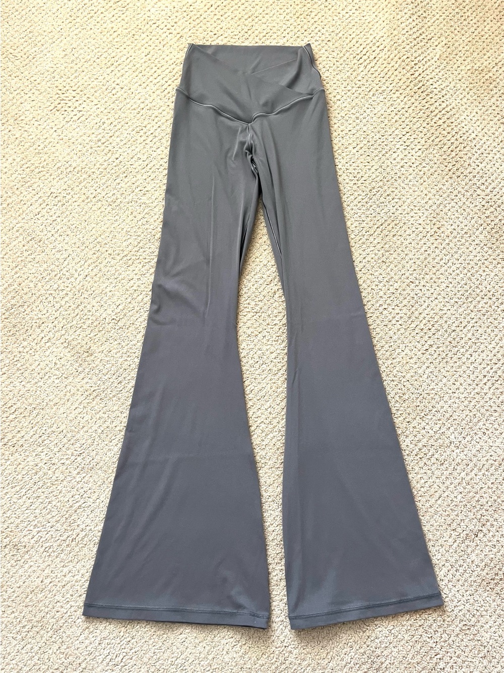 Offline by Aerie Real Me Gray Cross Waste Hi-Rise Short Inseam Flare leggings